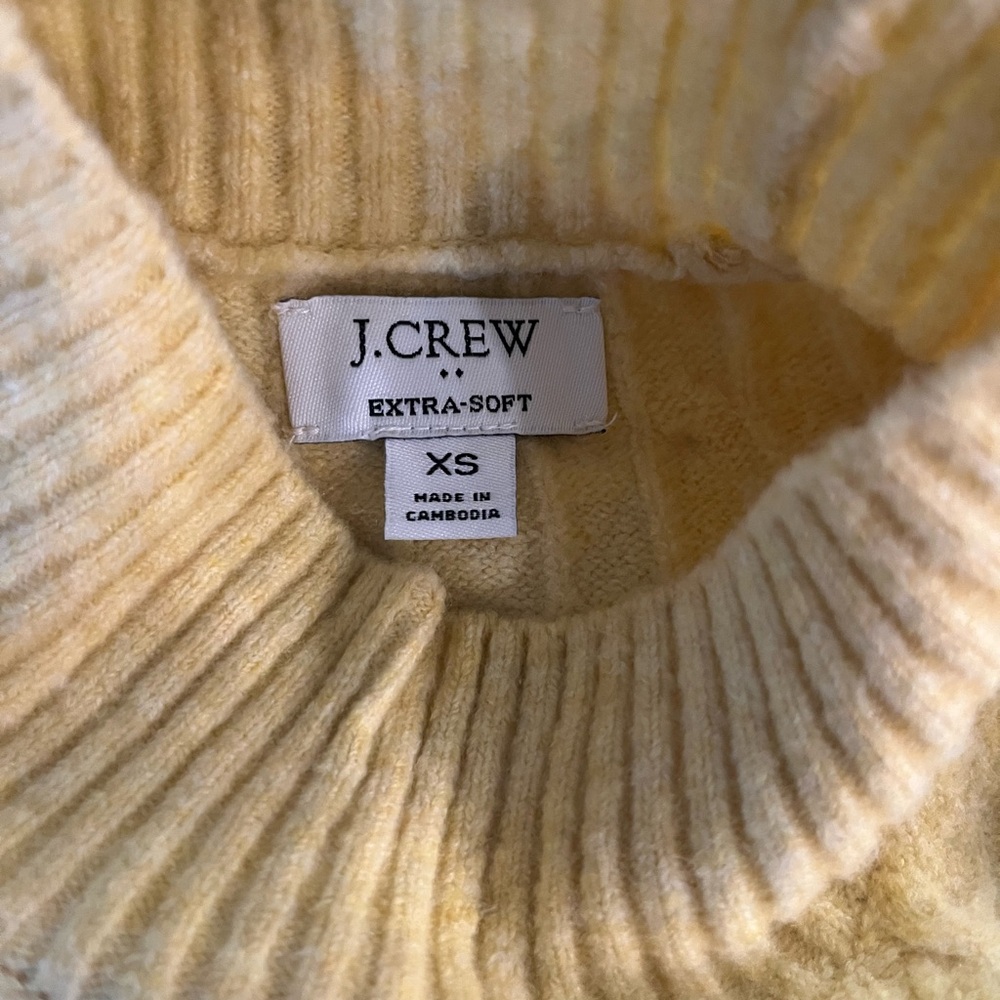 J. Crew Extra Soft Yarn Butter‎ Yellow Cable Knit Classic Mock Neck Sweater XS - Picture 3 of 6
